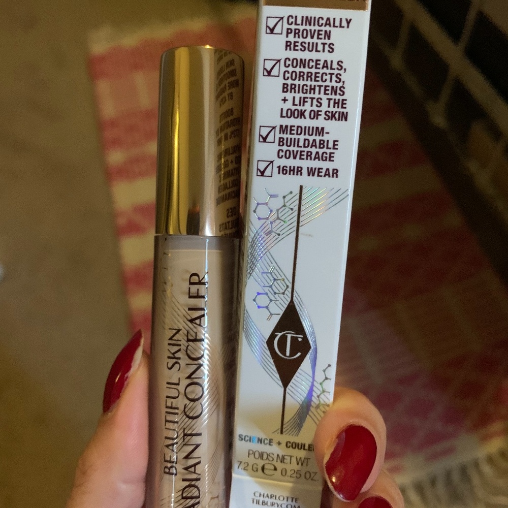 Charlotte Tilbury Beautiful Skin Radiant Concealer 4 Fair NIB